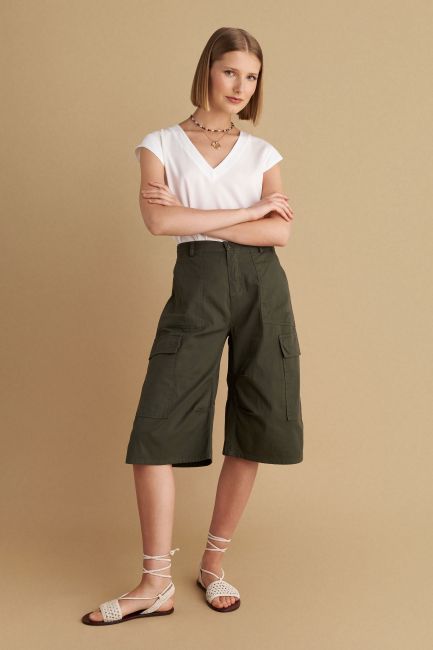 Cargo shorts with pockets - Khaki