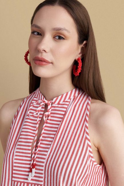 Earrings with a combination of materials - Red