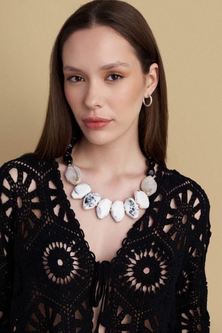 Necklace with a combination of materials - Multicolor