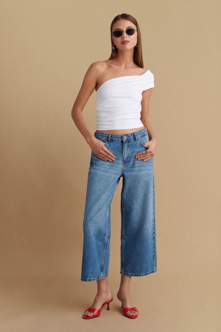 One-shoulder draped cropped blouse - White