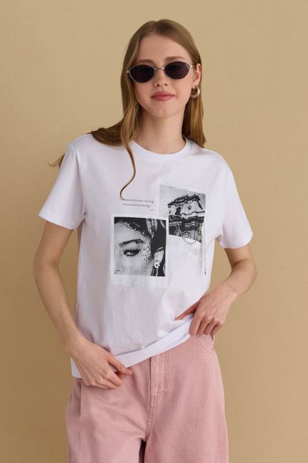 Graphic T-shirt with chains - White