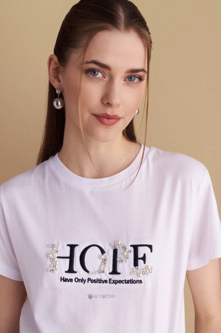 T-shirt με lettering και διακοσμητικά - White