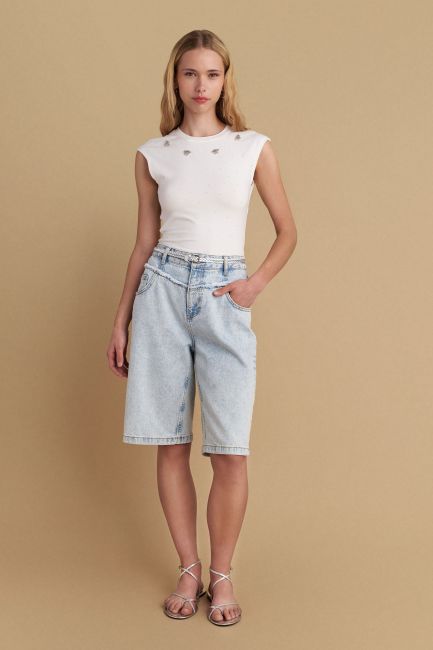 Blouse with decorative details - White