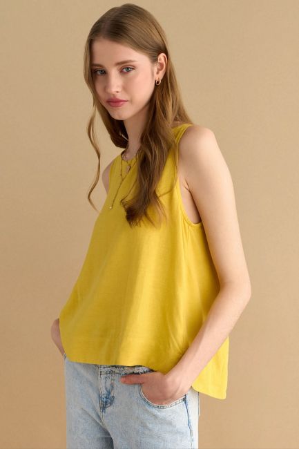 Asymmetrical sleeveless top - Yellow