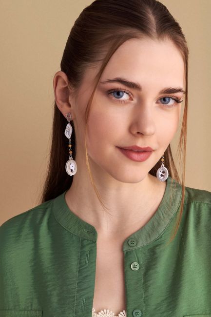 Mixed-elements dangle earrings - White