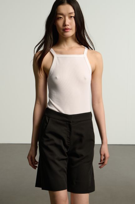 High-waisted bermuda shorts with elastic waist belt - Black