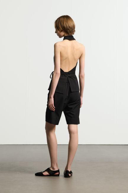 Halterneck backless vest with collar - Black