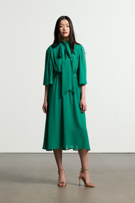 Midi flowy dress with flared sleeves - Green