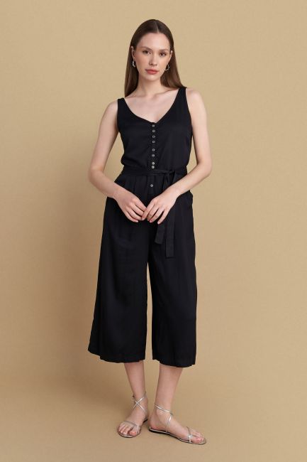 Buttoned jumpsuit - Black